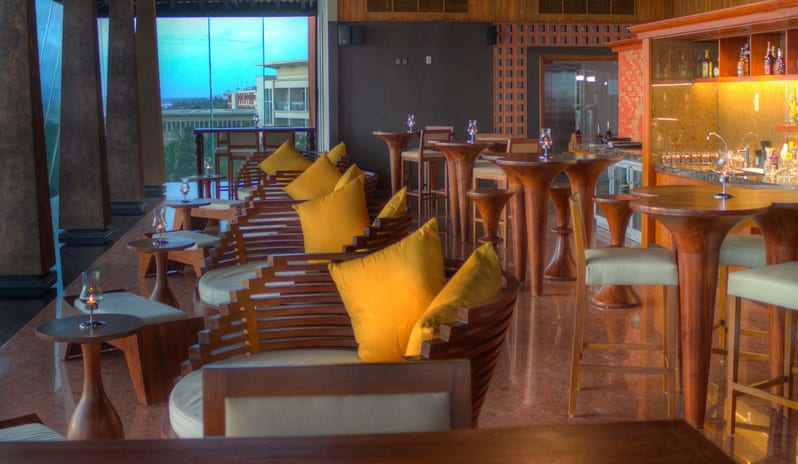 SEE LOUNGE INTERIOR